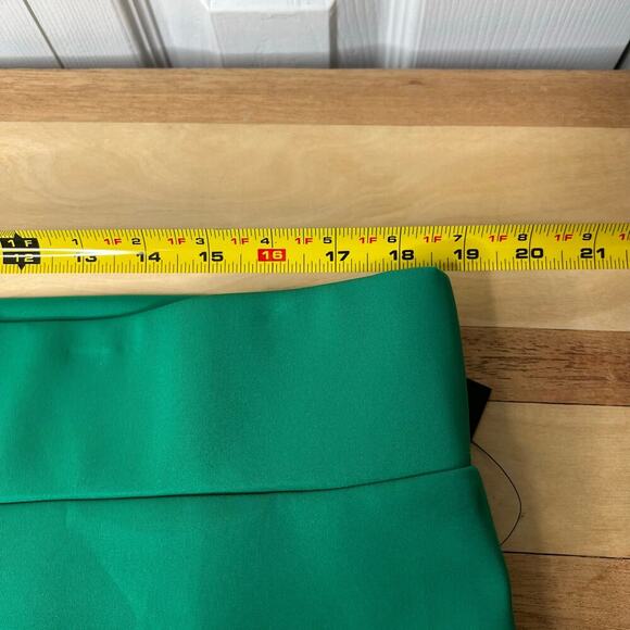 NWT Eloquii Women's Green Pencil Skirt Size 18 Stretch Slit Back Wicked Career - Picture 11 of 11